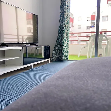 아파트 Piso Familiar De 3hab Con Piscina En *