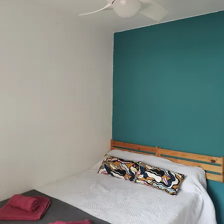 아파트 Piso Familiar De 3hab Con Piscina En *